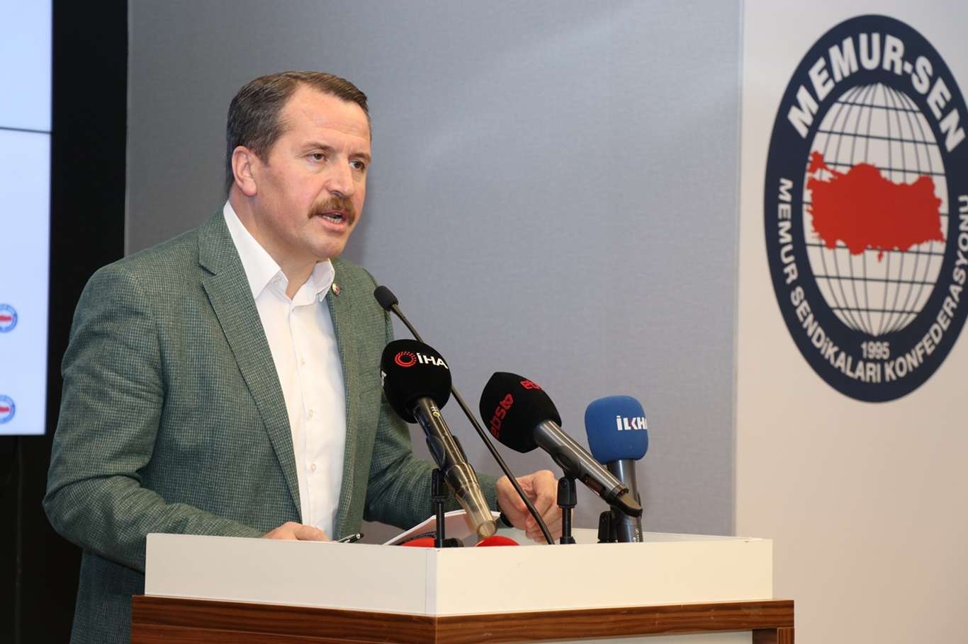 Eğitim-Bir-Sen'den okulların güvenle açılmasıyla ilgili rapor
